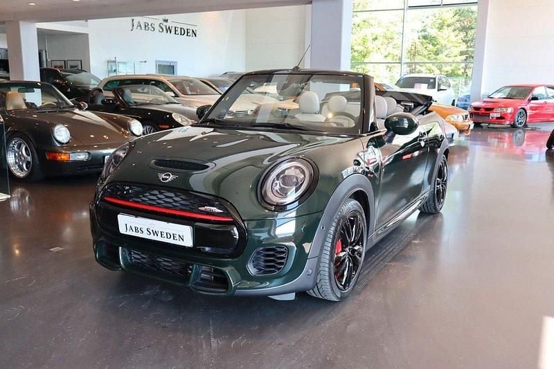 Grön Begagnad 2021 Mini John Cooper Works Cabriolet Cab | 369 900 kr - Bild 1/4