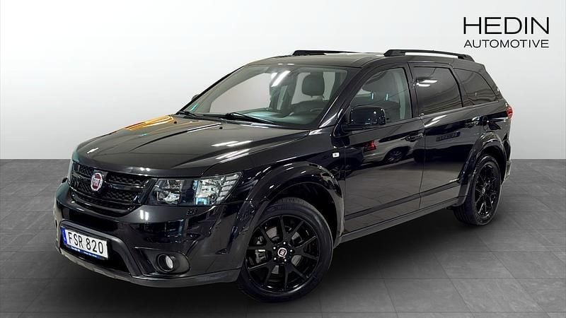 Svart (black) Begagnad 2015 Fiat Freemont SUV | 124 900 kr (Marknadspris) - Bild 1/4