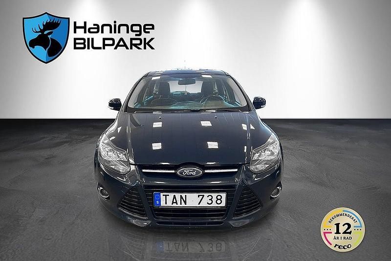 Begagnad Ford Focus 105 HK (77 kW) 2013 Blå Kombi