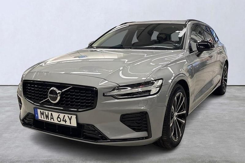 Grå Begagnad 2025 Volvo V60 Plus Kombi | 459 900 kr - Bild 1/4