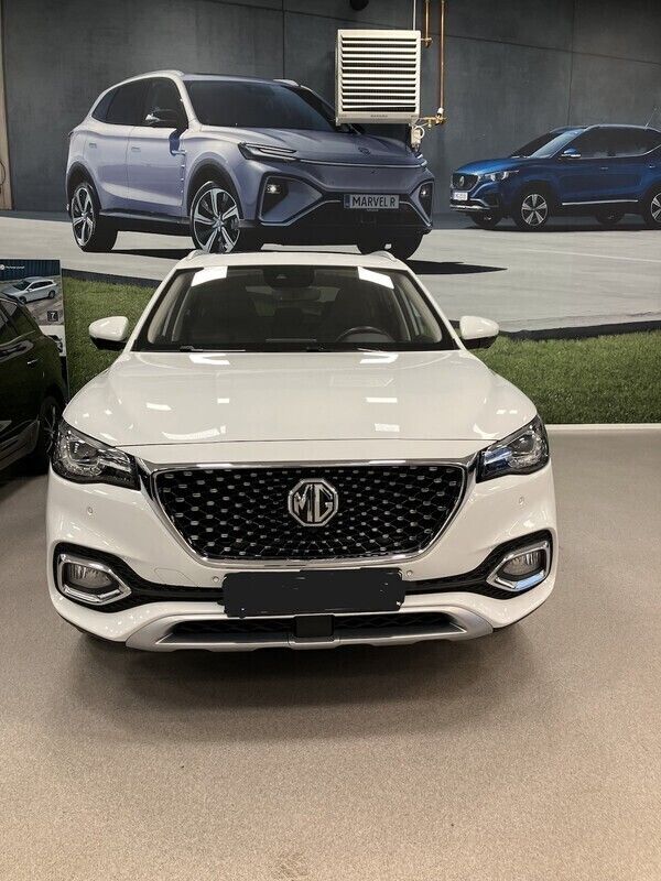 Vit (white) Begagnad 2021 MG EHS Luxury SUV | 269 000 kr (Dyr) - Bild 1/4