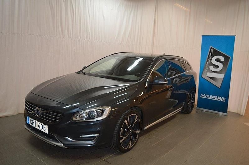 Grå Begagnad 2014 Volvo V60 Momentum Kombi | 179 000 kr (Lite dyr) - Bild 1/4