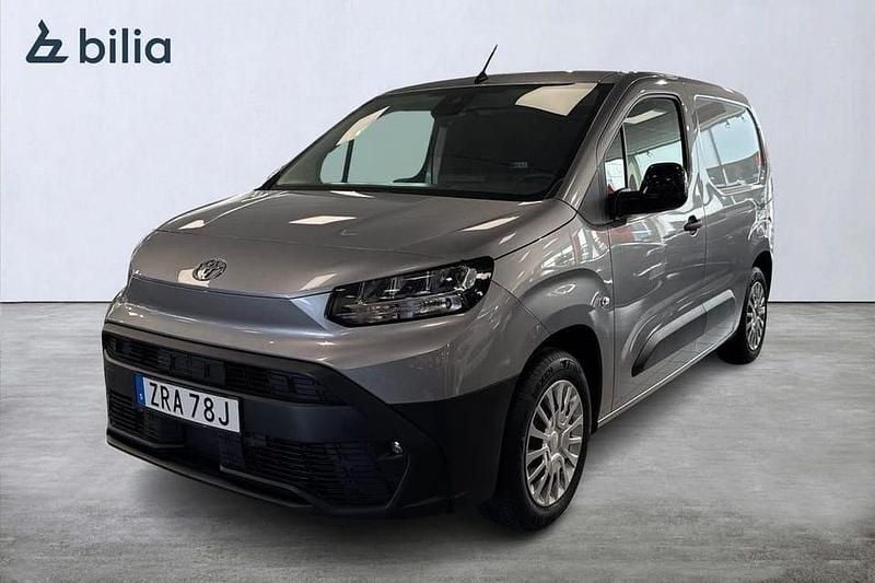 Silver Begagnad 2024 Toyota Proace City City Minibuss | 359 800 kr (Lite dyr) - Bild 1/3