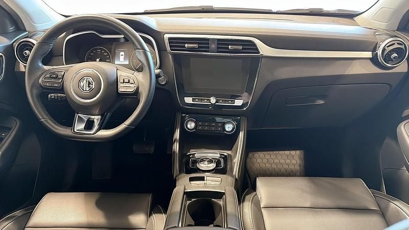 Begagnad MG ZS Luxury 114 kW (156 HK) 2020 Svart SUV