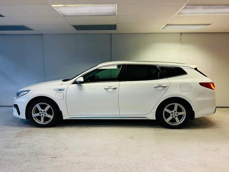 Begagnad Kia Optima Advance 205 HK (150 kW) 2020 Vit Kombi