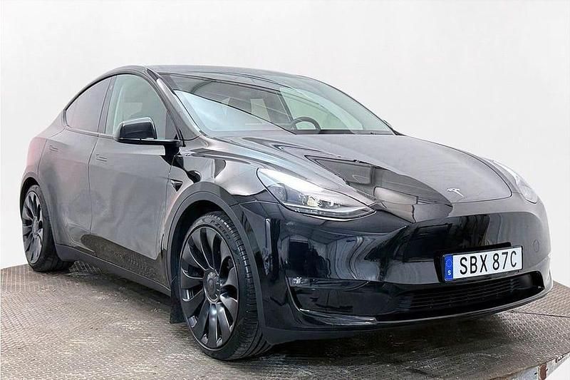 Svart Begagnad 2024 Tesla Model Y Performance SUV | 509 900 kr (Lite dyr) - Bild 1/3