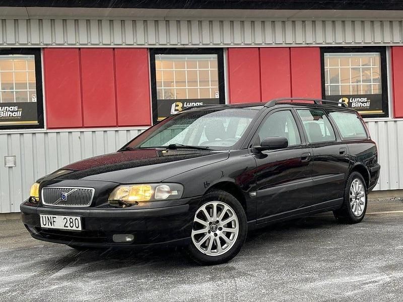 Begagnad Volvo V70 Business Edition 209 HK (153 kW) 2003 Svart Kombi
