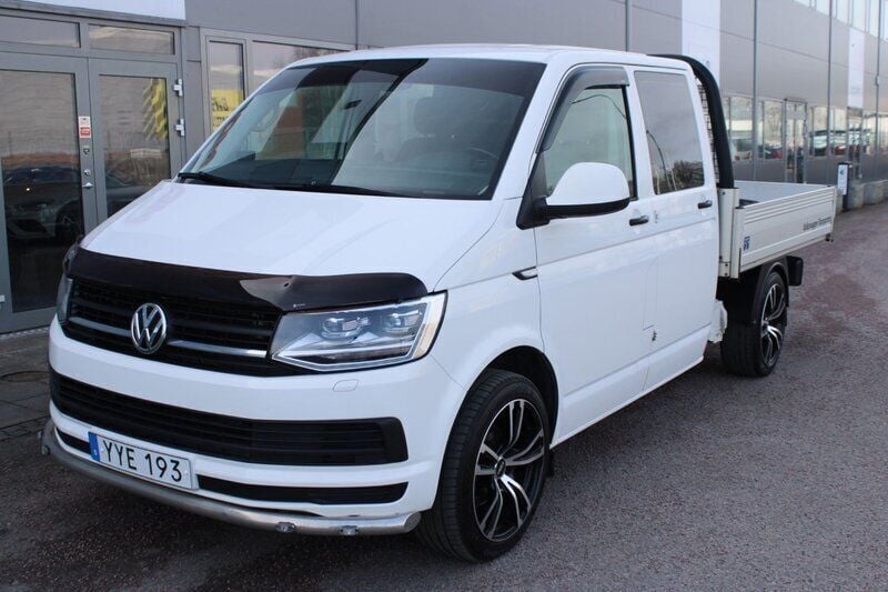 Vit Begagnad 2018 VW T6 Van | 299 800 kr - Bild 1/4