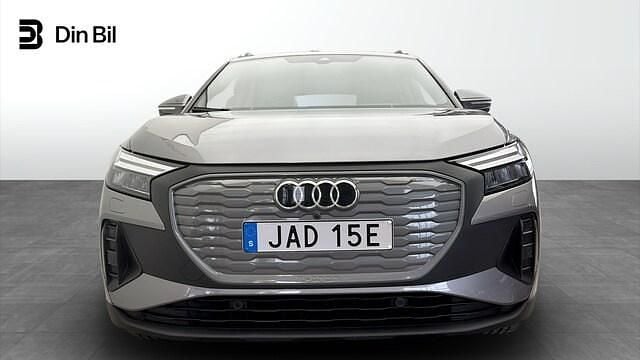 Begagnad Audi Q4 e-tron Proline 150 kW (204 HK) 2022 Tyfongrå metallic SUV