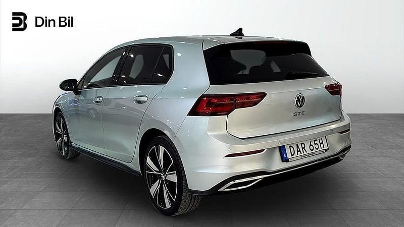 Begagnad VW Golf VIII GTE 150 HK (110 kW) 2020 Silver Halvkombi