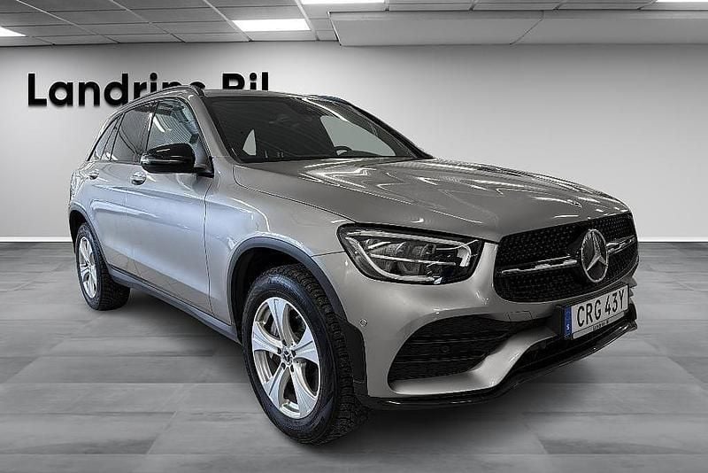 Begagnad Mercedes GLC300e AMG 211 HK (155 kW) 2022 Silver SUV