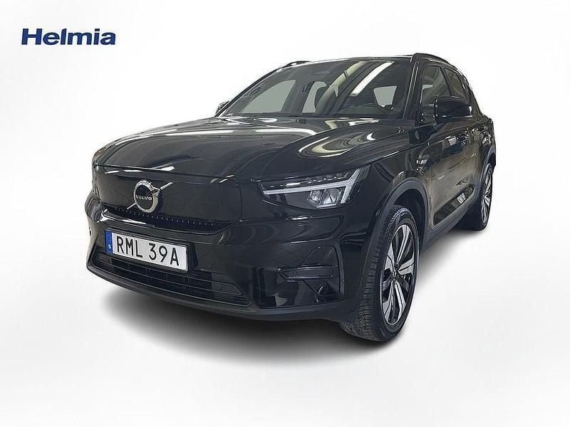 Svart Begagnad 2022 Volvo XC40 Core SUV | 389 900 kr - Bild 1/4