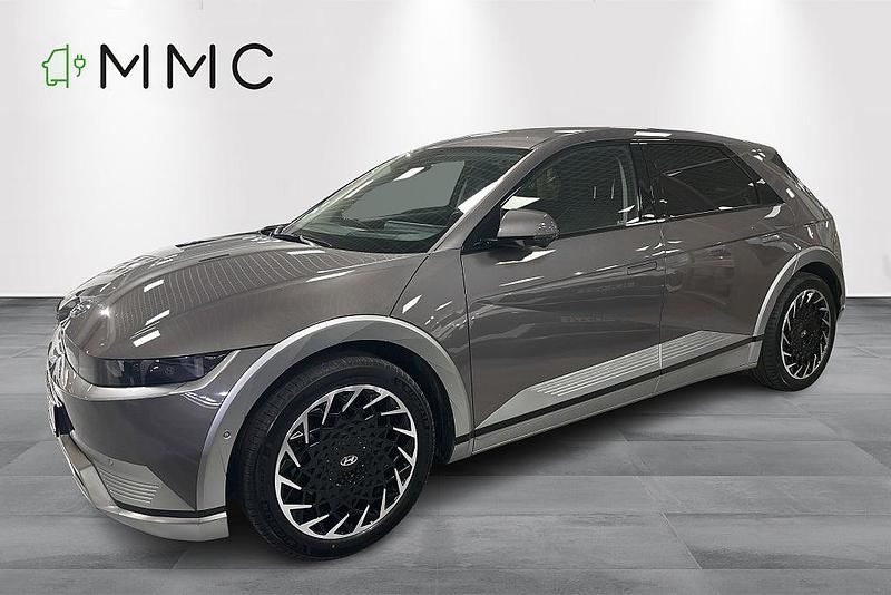 Grön (gråmetallic) Begagnad 2021 Hyundai Ioniq 6 Advanced Sedan | 379 000 kr - Bild 1/4