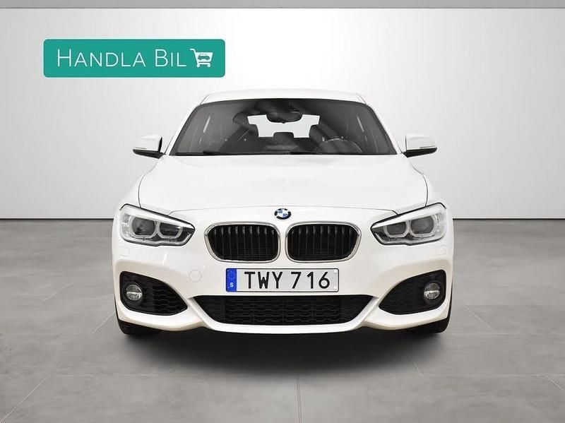 Begagnad BMW 118 M Sport 136 HK (100 kW) 2017 Vit Halvkombi