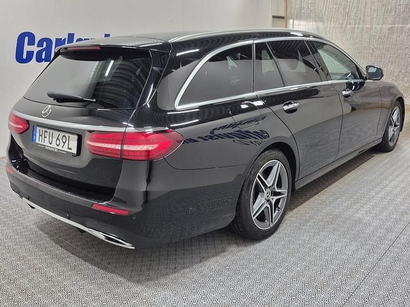 Begagnad Mercedes E220 AMG 200 HK (147 kW) 2022 Obsidiansvart metallic Kombi
