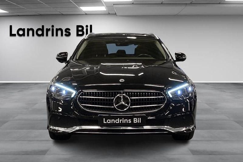 Begagnad Mercedes E300 Avantgarde 306 HK (225 kW) 2021 Svart Kombi