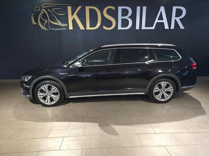 Svart Begagnad 2015 VW Passat Alltrack Kombi | 149 500 kr (Dyr) - Bild 1/4