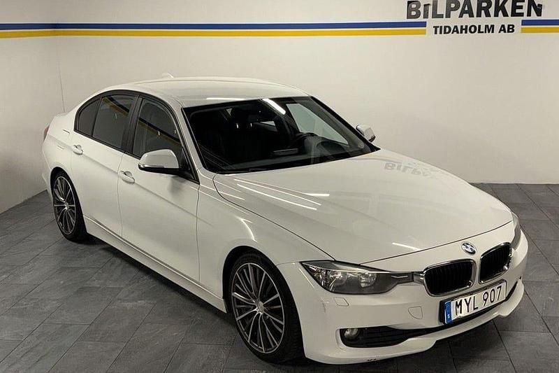 Begagnad BMW 316 116 HK (85 kW) 2012 Vit Sedan
