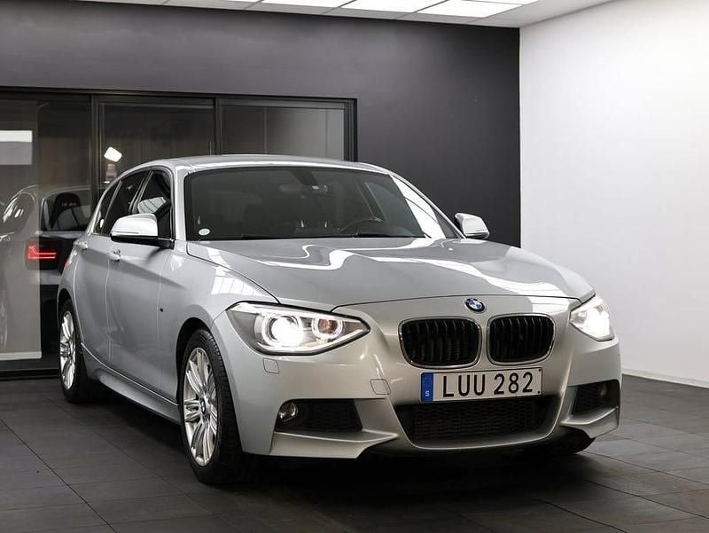 Begagnad BMW 118 M Sport 146 HK (107 kW) 2015 Silver Halvkombi