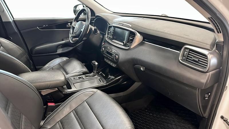 Begagnad Kia Sorento GT-Line 200 HK (147 kW) 2019 Vit SUV