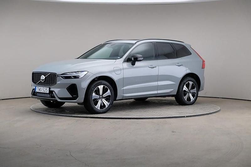 Grå Begagnad 2023 Volvo XC60 Plus SUV | 499 000 kr (Superpris) - Bild 1/4