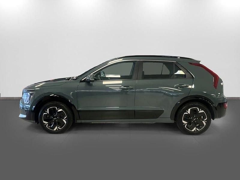 Begagnad Kia e-Niro 150 kW (204 HK) 2023 /cge/ city scape green SUV