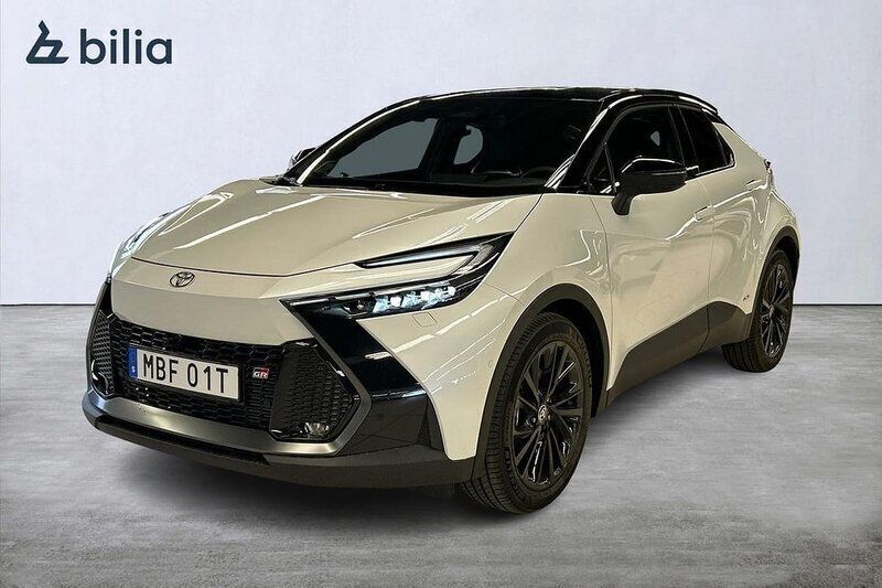 Vit Begagnad 2023 Toyota C-HR Sport SUV | 409 900 kr (Bra pris) - Bild 1/3