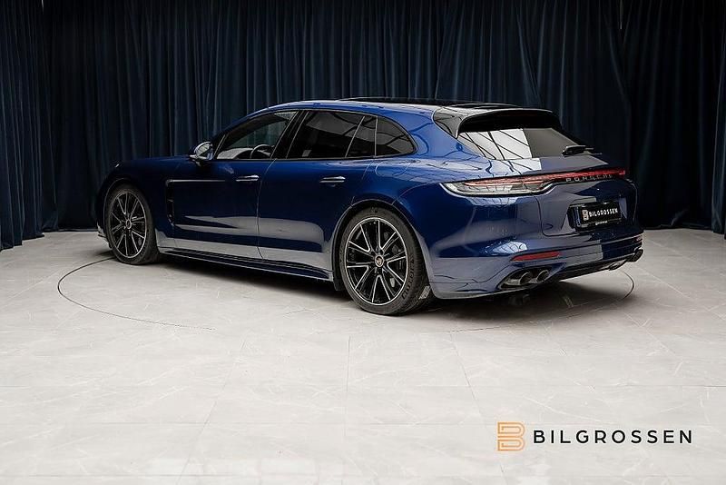 Begagnad Porsche Panamera Platinum Edition 330 HK (242 kW) 2023 Mörkblå Kombi