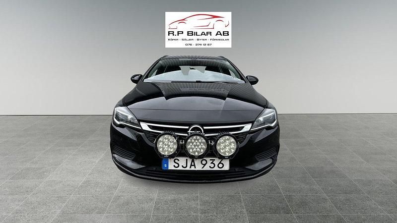 Svart Begagnad 2017 Opel Astra Enjoy Kombi | 59 900 kr (Lite dyr) - Bild 1/4