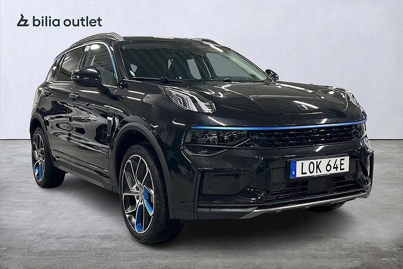 Begagnad Lynk & Co 01 261 HK (191 kW) 2022 Svart SUV