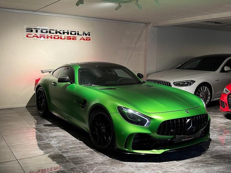 Grön Begagnad 2018 Mercedes AMG GT R AMG Sportkupé | 1 599 900 kr - Bild 1/4