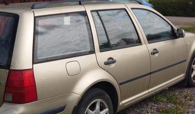 Brun Begagnad 2002 VW Golf IV Basis Kombi | 2 500 kr (Superpris) - Bild 1/2
