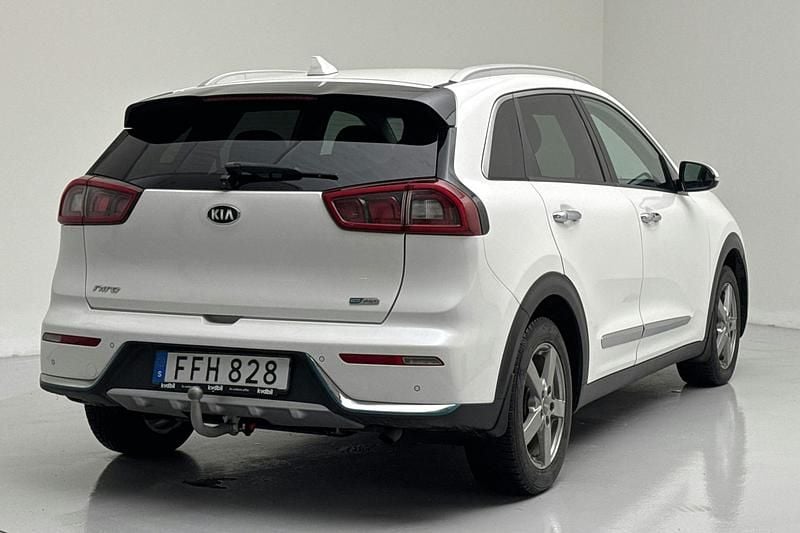 Begagnad Kia Niro Advance 141 HK (103 kW) 2018 Vit SUV