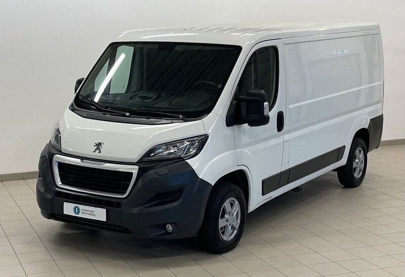 Vit Begagnad 2016 Peugeot Boxer Van | 134 900 kr (Bra pris) - Bild 1/4