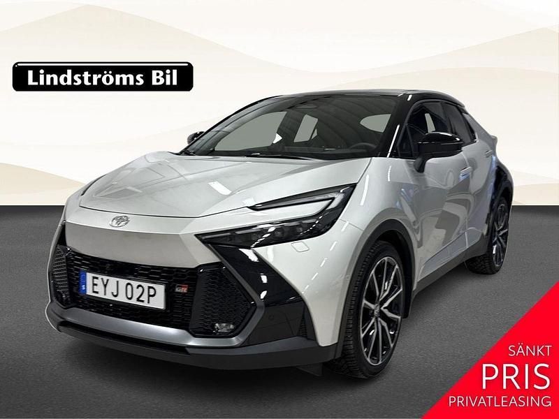 Silver Begagnad 2024 Toyota C-HR Sport SUV | 459 900 kr (Marknadspris) - Bild 1/3