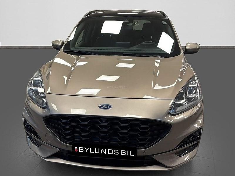 Begagnad Ford Kuga ST-Line 152 HK (111 kW) 2020 Grå SUV