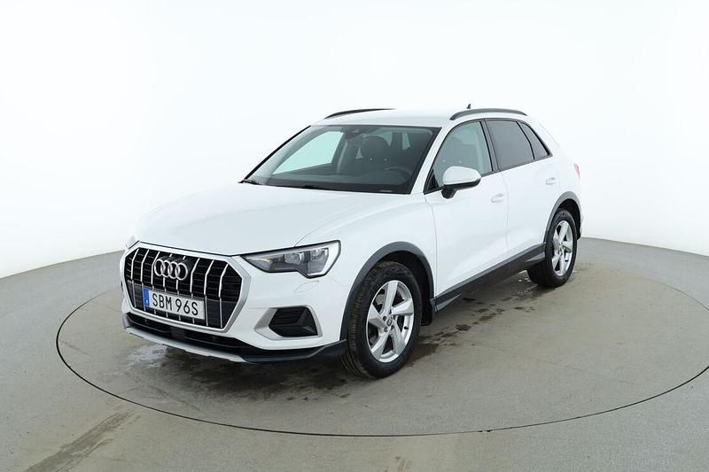 Vit Begagnad 2020 Audi Q3 Advanced SUV | 289 000 kr (Dyr) - Bild 1/3