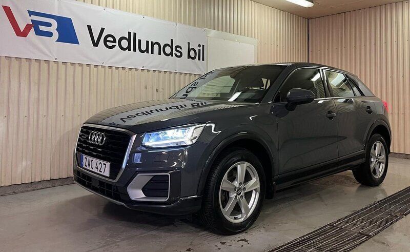 Grå Begagnad 2017 Audi Q2 Proline SUV | 159 800 kr - Bild 1/4