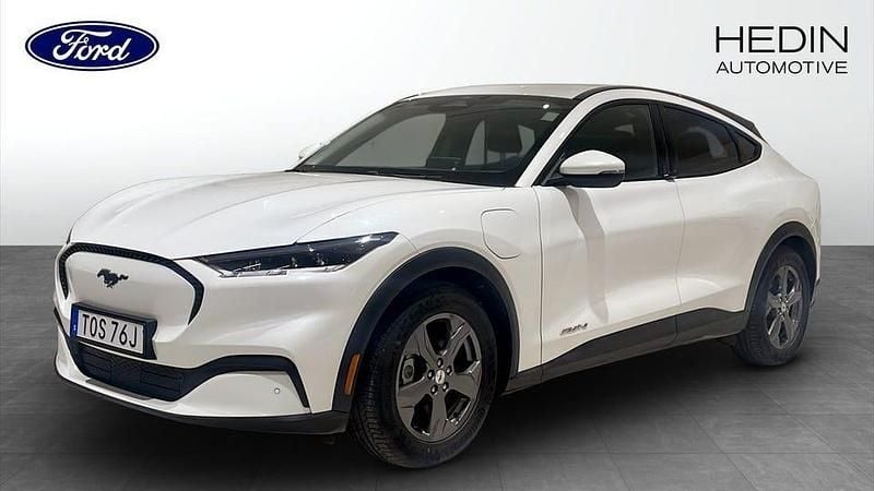 Vit Begagnad 2022 Ford Mustang Mach-E Standard Range SUV | 339 900 kr (Superpris) - Bild 1/4