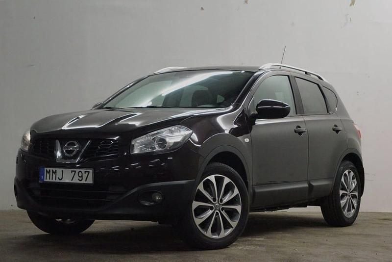 Lila Begagnad 2010 Nissan Qashqai Tekna SUV | 68 900 kr (Lite dyr) - Bild 1/4