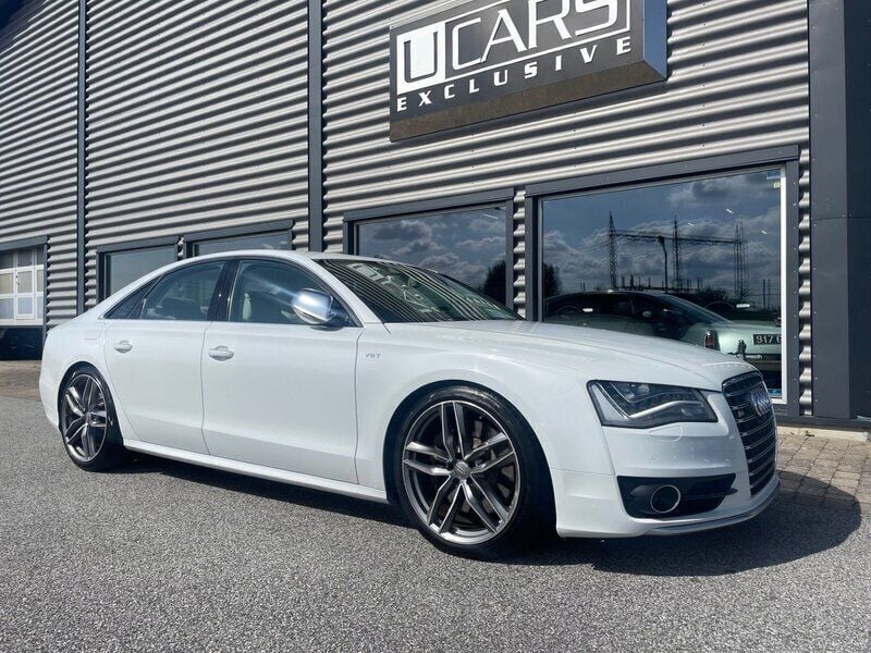 Vit Begagnad 2012 Audi S8 Advanced Sedan | 299 700 kr - Bild 1/4
