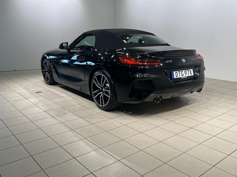 Begagnad BMW Z4 M Sport 198 HK (145 kW) 2024 Svart Cab