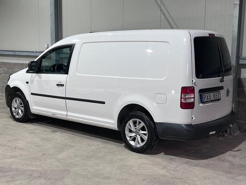 Begagnad VW Caddy Maxi 102 HK (75 kW) 2013 Vit Minibuss