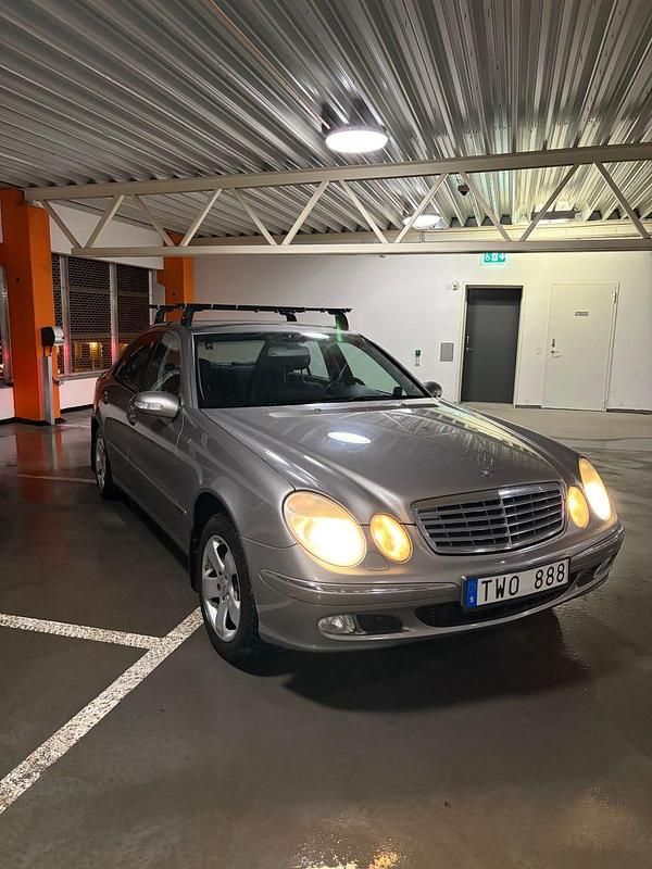 Begagnad Mercedes E200 163 HK (119 kW) 2003