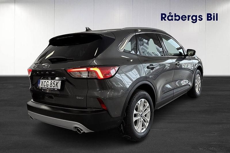 Begagnad Ford Kuga Business Edition 224 HK (164 kW) 2022 Grå SUV