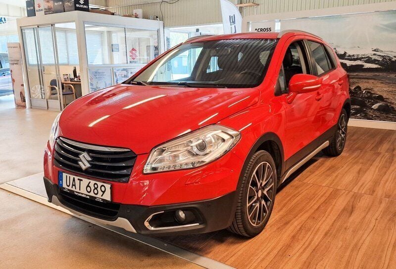 Röd Begagnad 2014 Suzuki SX4 S-Cross GLX SUV | 109 900 kr - Bild 1/1
