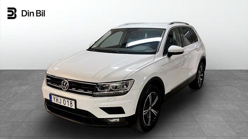 Vit (pure white) Begagnad 2019 VW Tiguan Executive SUV | 279 900 kr (Marknadspris) - Bild 1/4