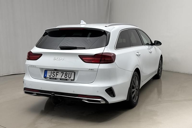 Begagnad Kia Ceed Sportswagon Advance 141 HK (103 kW) 2022 Vit Kombi