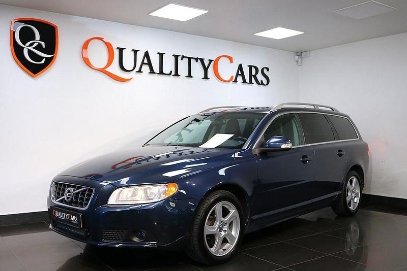 Blå Begagnad 2010 Volvo V70 Summum Kombi | 79 000 kr (Marknadspris) - Bild 1/4