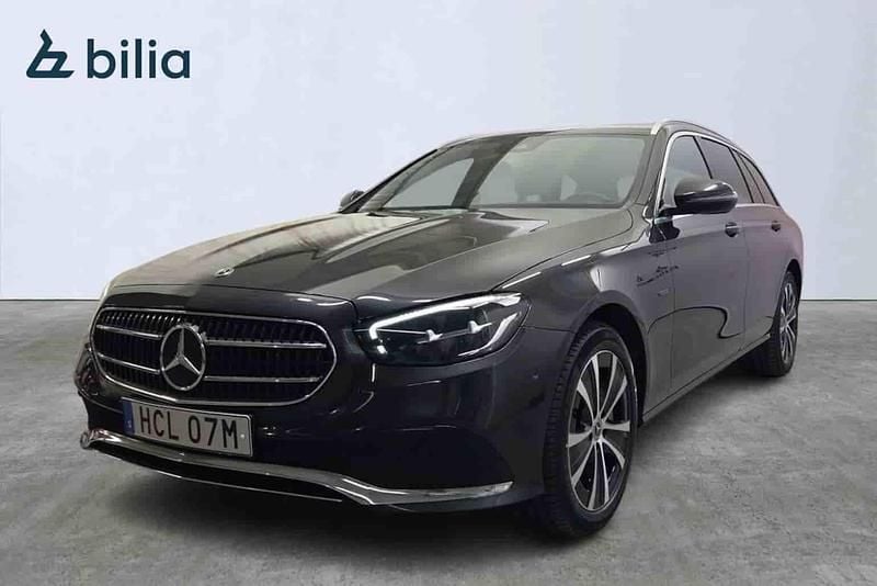 Grå Begagnad 2020 Mercedes E300 Kombi | 369 000 kr (Marknadspris) - Bild 1/1